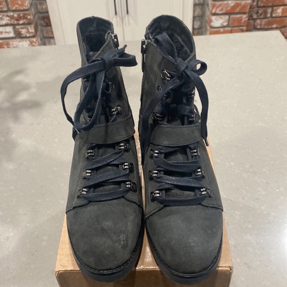 NEW ugg hiking boot womens 10 - Picture 2 of 12